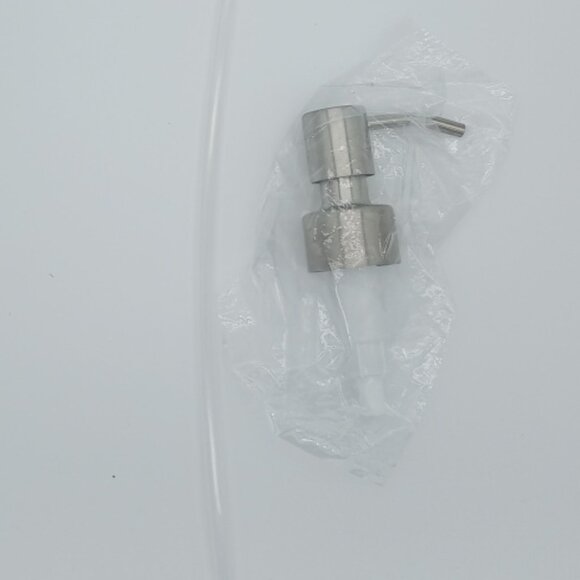 New 2 Pack Replacement Pumps for Lotion and Soap Dispensers - Picture 1 of 1